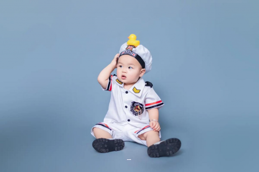 广州供卵代怀包生男孩宝宝肚脐有点出血